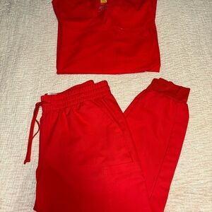 Women’s wonder wink scrub set